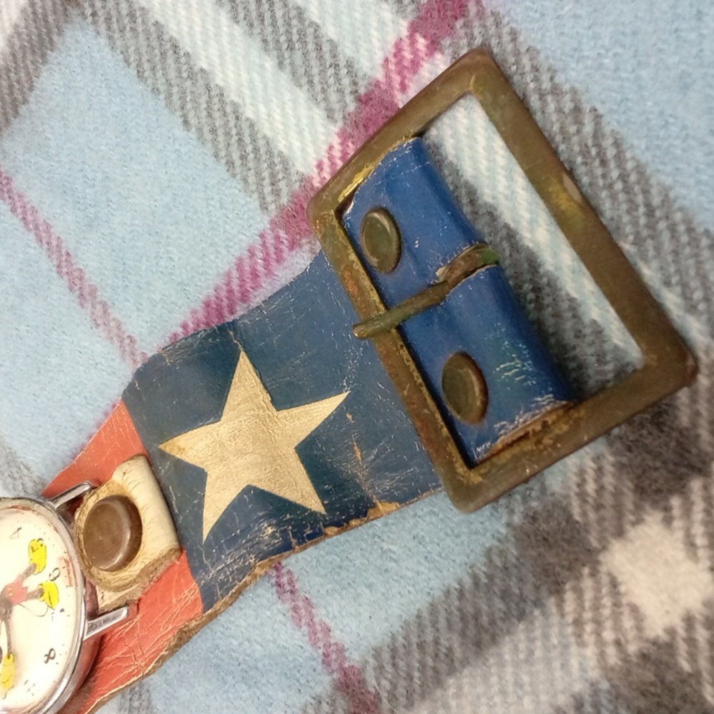 MICKEY MOUSE WATCH - Picture 2 of 5